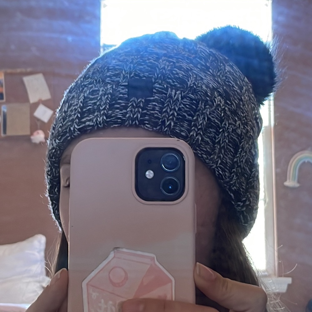 Knitted hat - Picture 8 of 8
